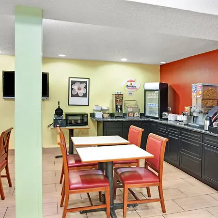 Super 8 By Wyndham Romeoville Bolingbrook