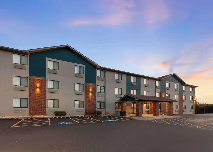 Hotel Super 8 By Wyndham Bolingbrook Romeoville