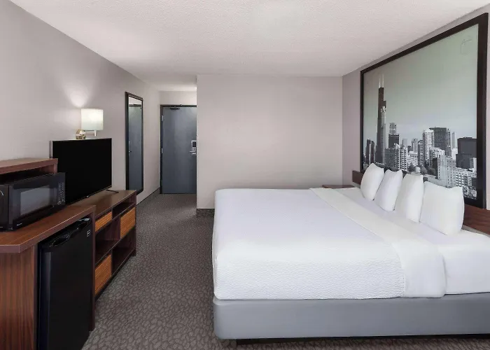 Super 8 By Wyndham Bolingbrook