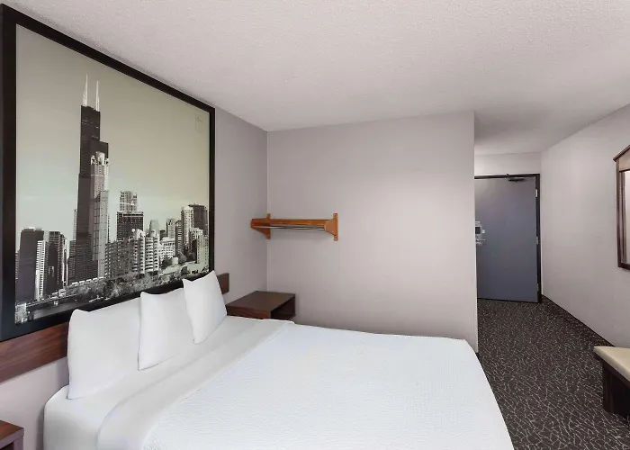 Super 8 By Wyndham Bolingbrook